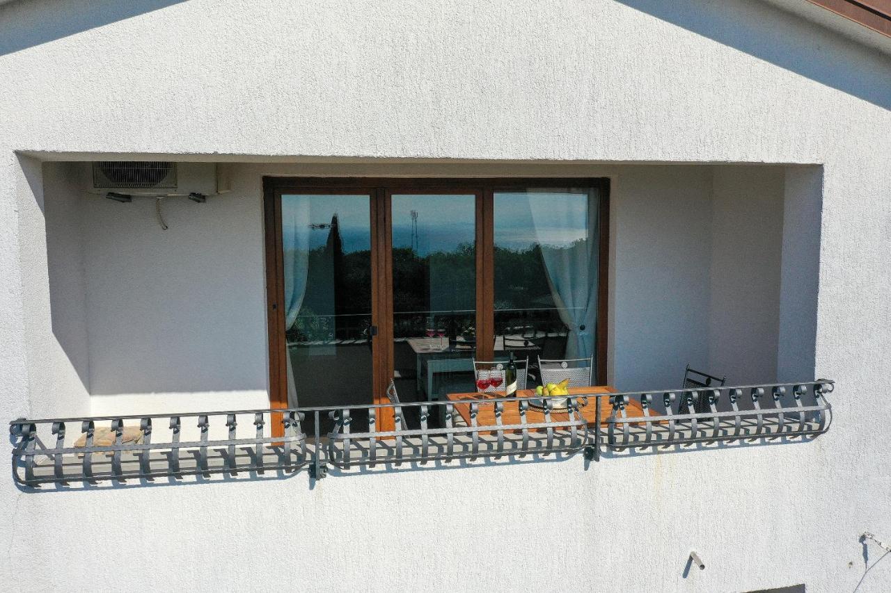 Villa Fani With Jacuzzi Icici Exterior photo