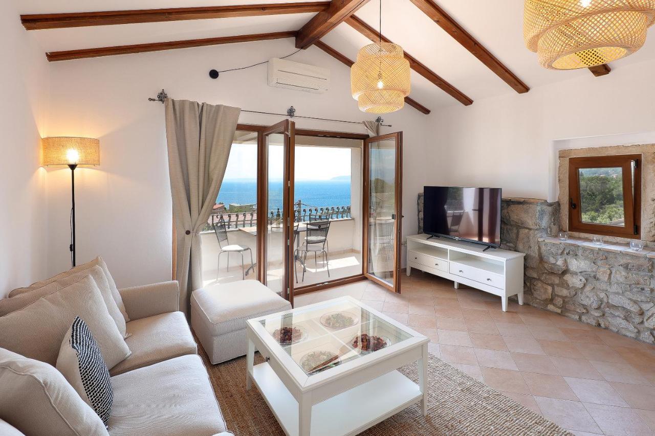 Villa Fani With Jacuzzi Icici Exterior photo