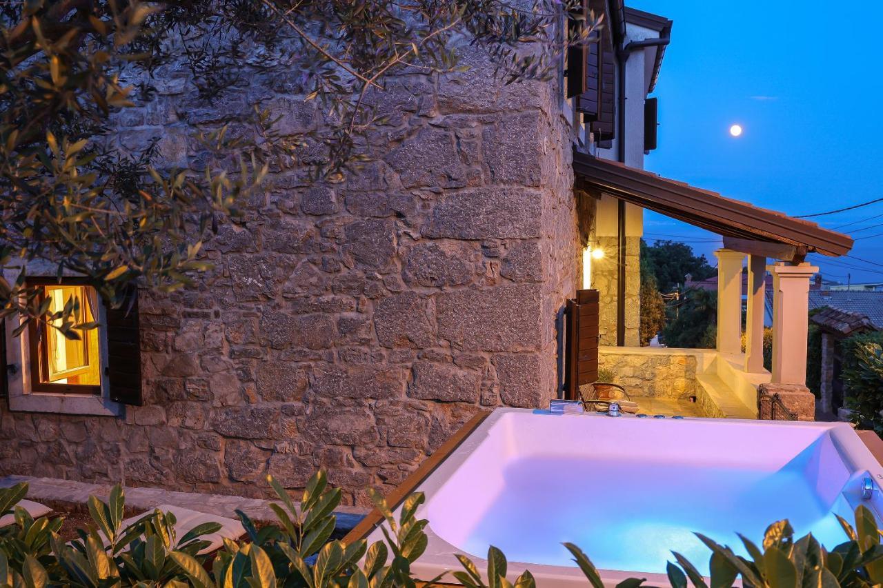 Villa Fani With Jacuzzi Icici Exterior photo